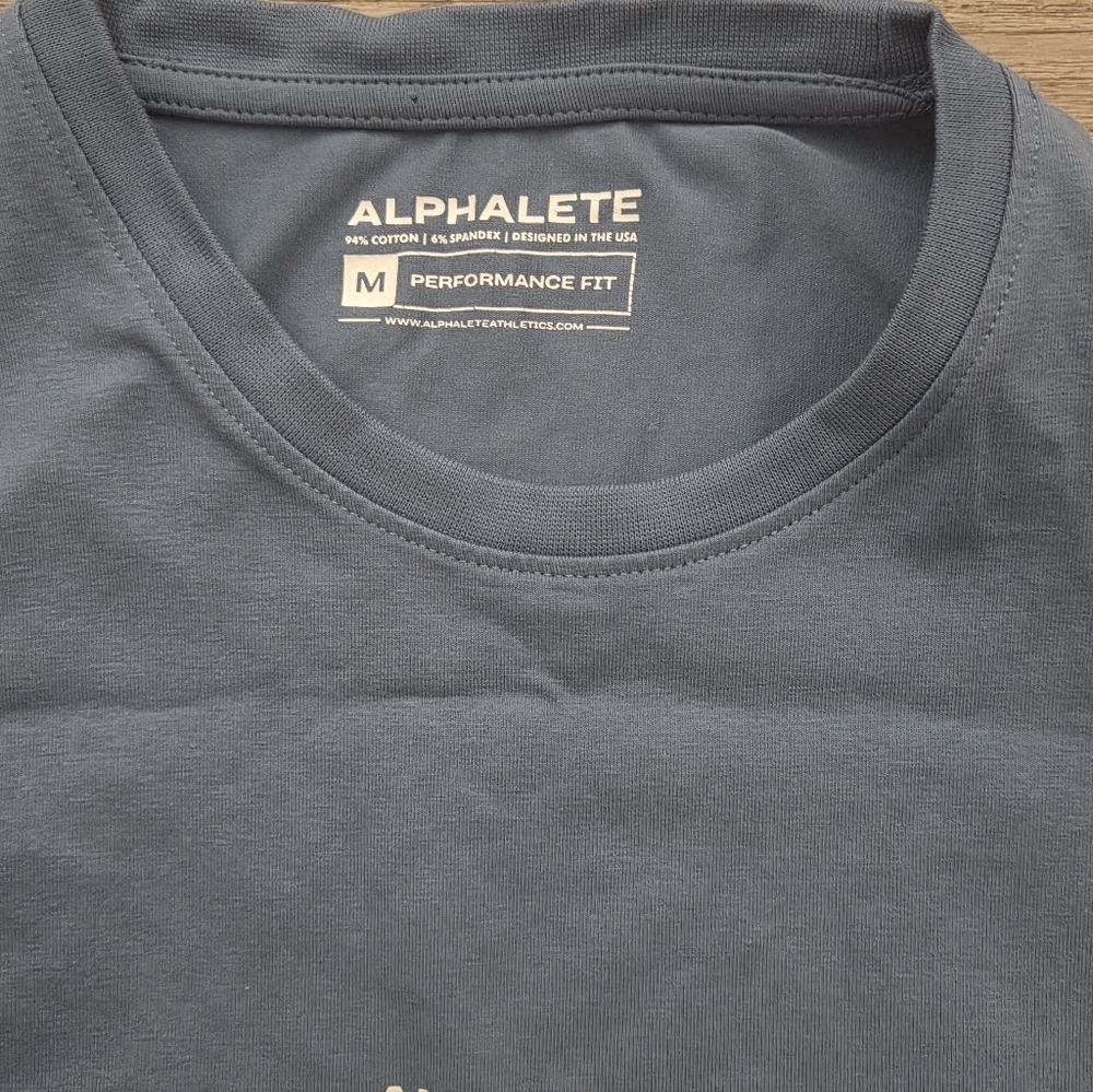 Alphalete Sleeveless Performance Fit Muscle Tank Top Medium. - Picture 4 of 7